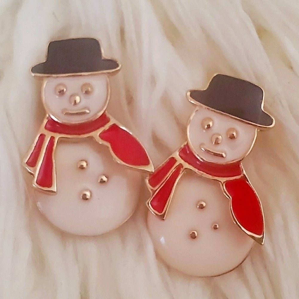 4/20 Wee Snowman Vintage Earrings 🌴